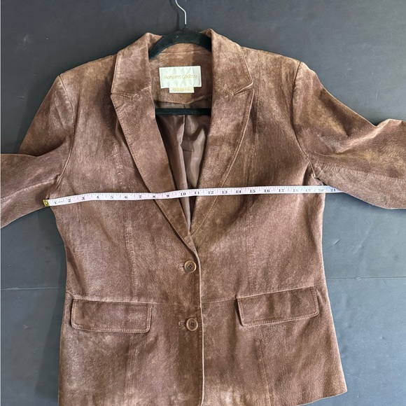 Vtg.Margaret Godfrey Chocolate Brown Suede jacket with 2 front pockets.Size 8 - Picture 6 of 7